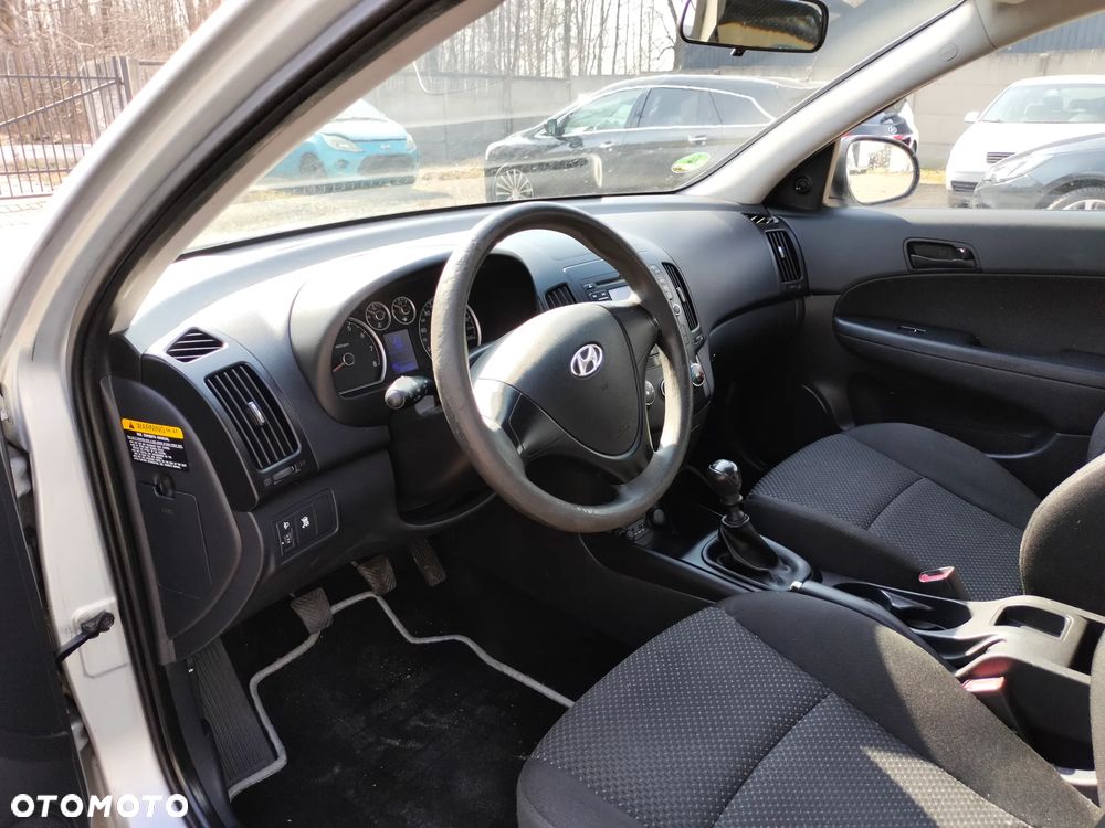 Hyundai i30 i30cw 1.4 Edition Plus - 26