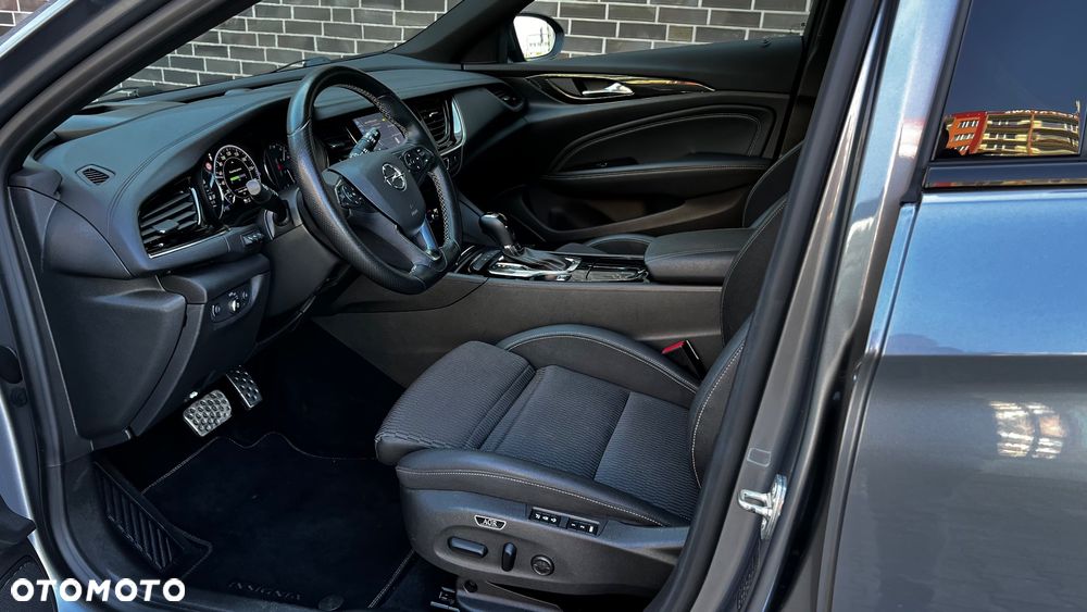Opel Insignia - 26