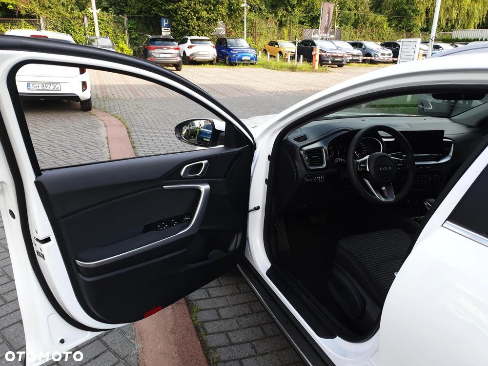 Kia XCeed 1.6 T-GDI M DCT - 13