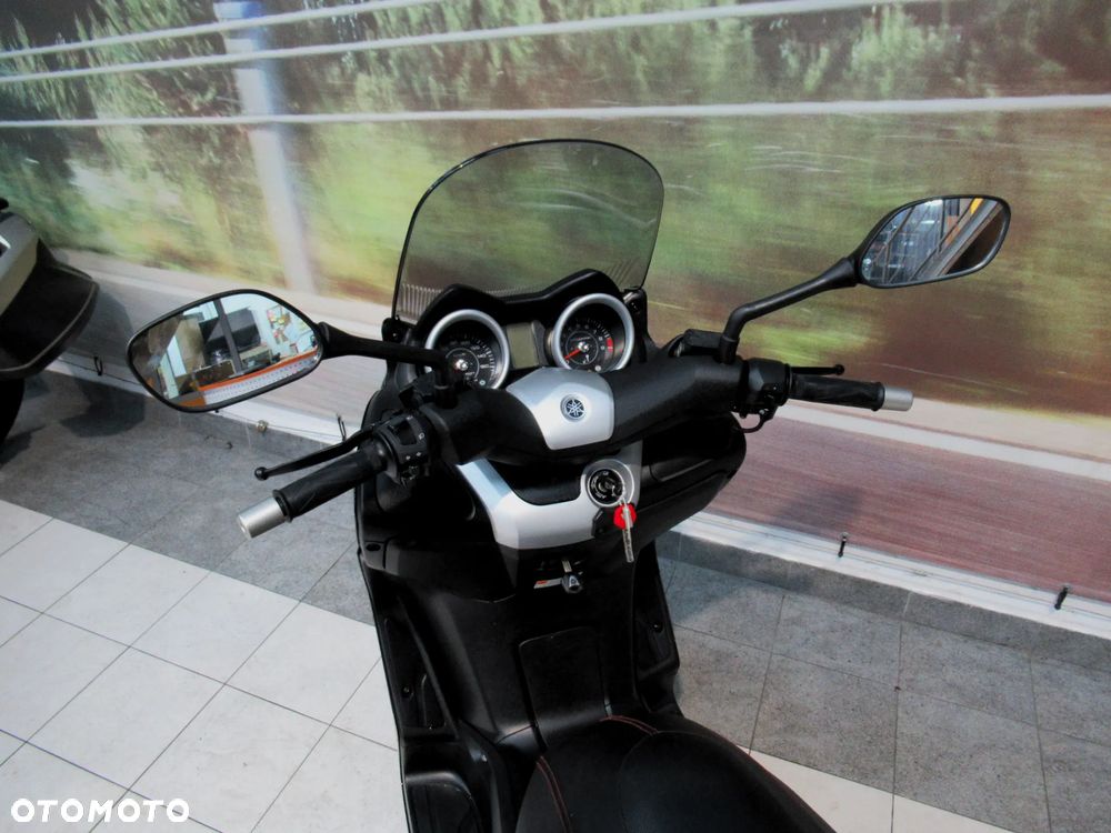 Yamaha X-max - 10
