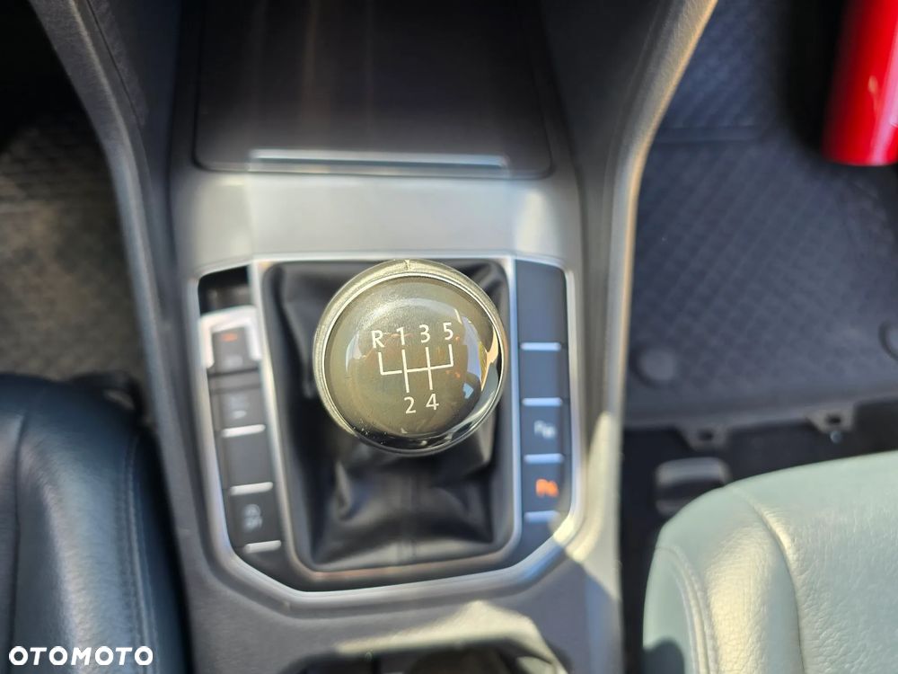 Volkswagen Golf Sportsvan - 32