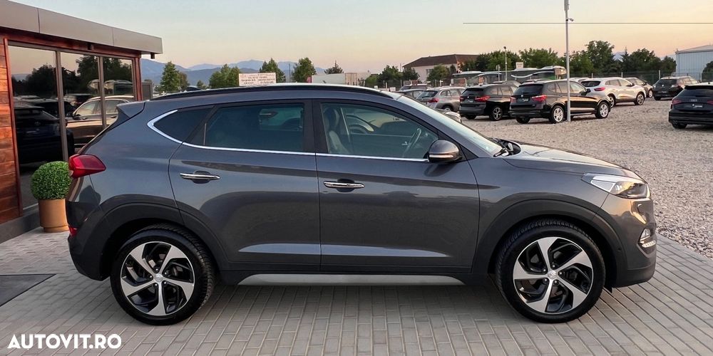 Hyundai Tucson 2.0 CRDI 4WD Automatik Premium - 3
