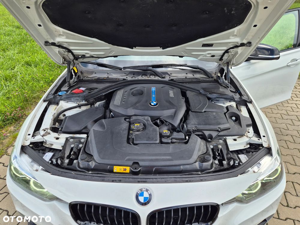 BMW Seria 3 330e iPerformance M Sport Shadow - 39