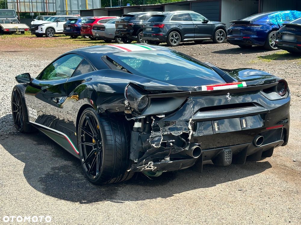 Ferrari 488 - 12