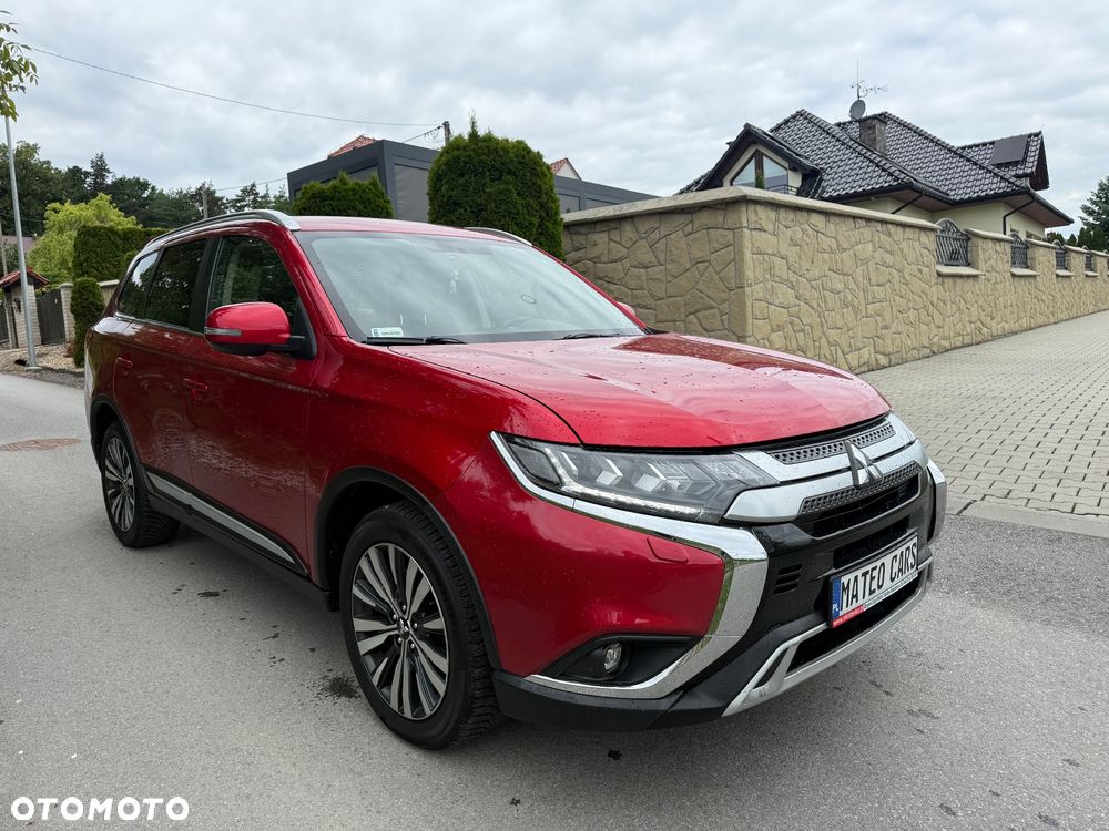 Mitsubishi Outlander 2.0 Intense + Navi 4WD CVT - 28