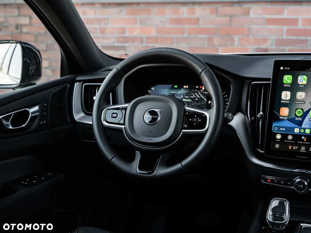 Volvo XC 60 B5 B AWD Plus Dark - 28