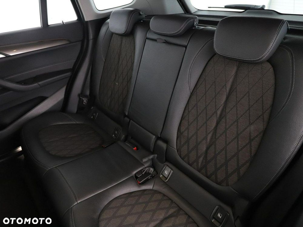 BMW X1 sDrive20d xLine - 18