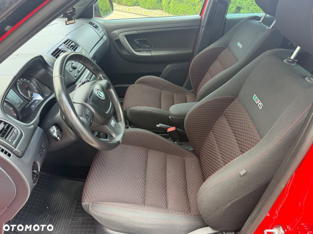 Skoda Fabia 1.4 TSI DSG RS - 16