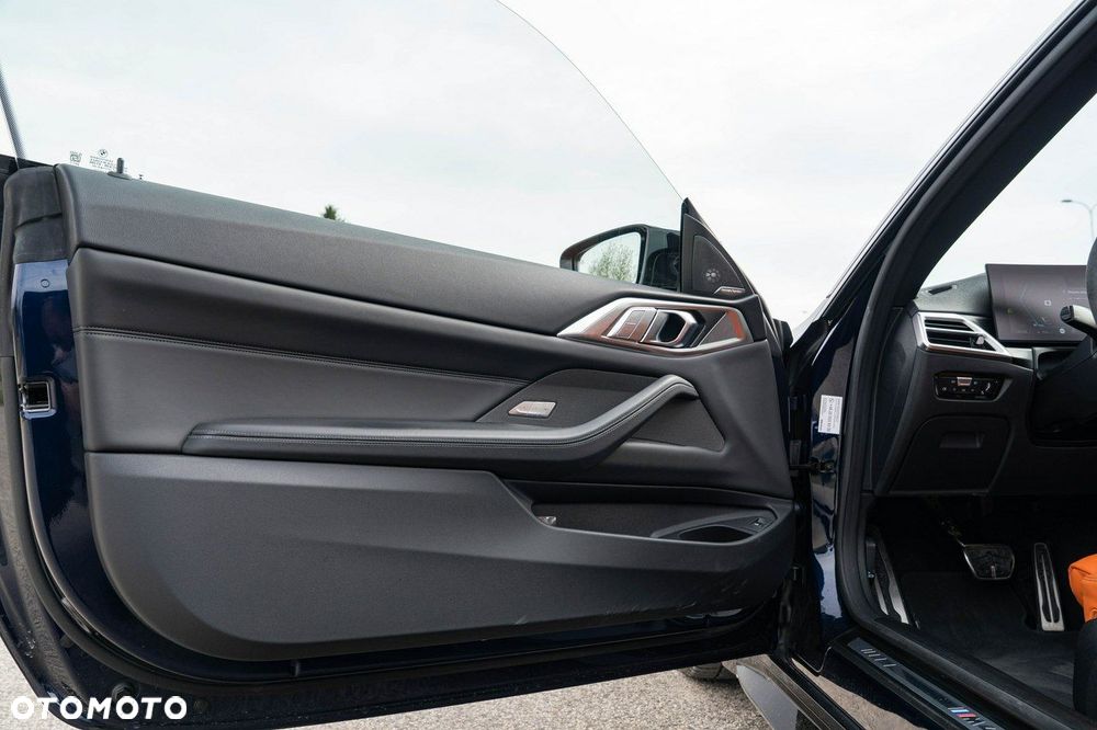 BMW M4 Competition M xDrive - 22