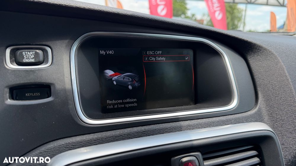 Volvo V40 D2 Momentum - 23