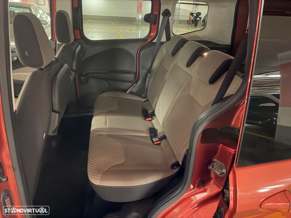 Ford Tourneo Connect 1.0i EcoBoost Titanium - 10