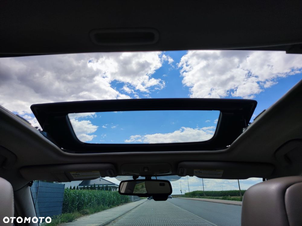 Subaru Outback 3.0 H6 - 24