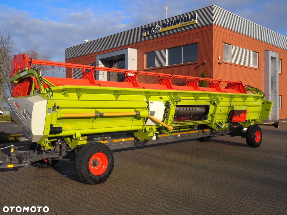 Claas Lexion 6700 + V930 - 12