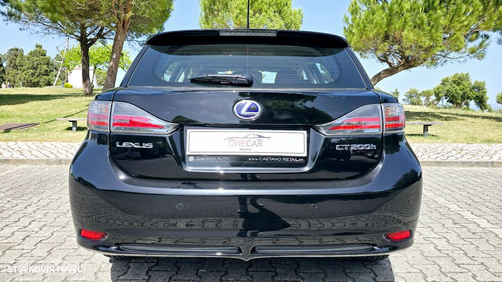 Lexus CT 200h 09 P.Dynamic - 25