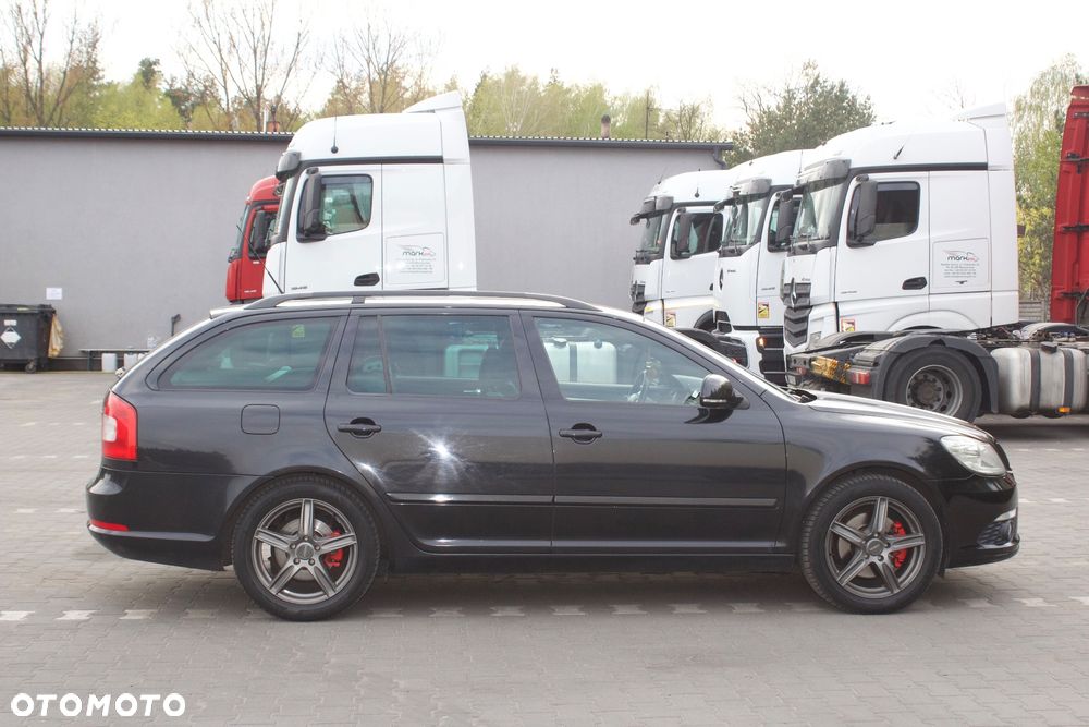 Skoda Octavia 2.0 TDI CR DPF RS - 7
