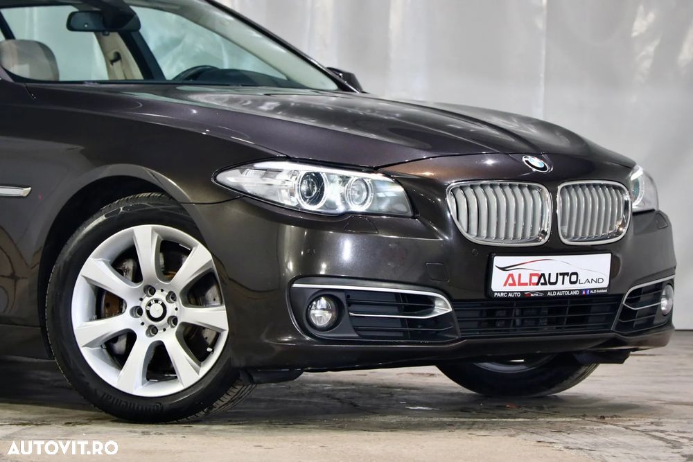BMW Seria 5 525d Aut. - 29