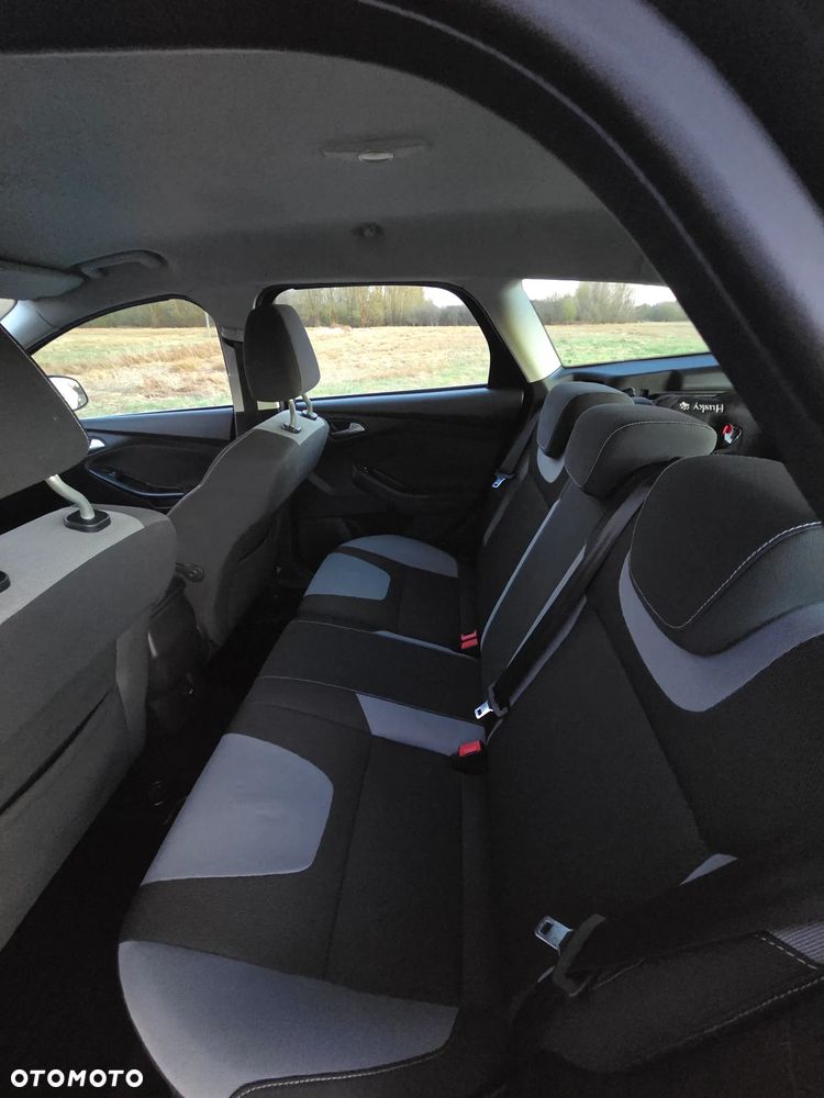 Ford Focus 1.6 TDCi DPF Champions Edition - 11