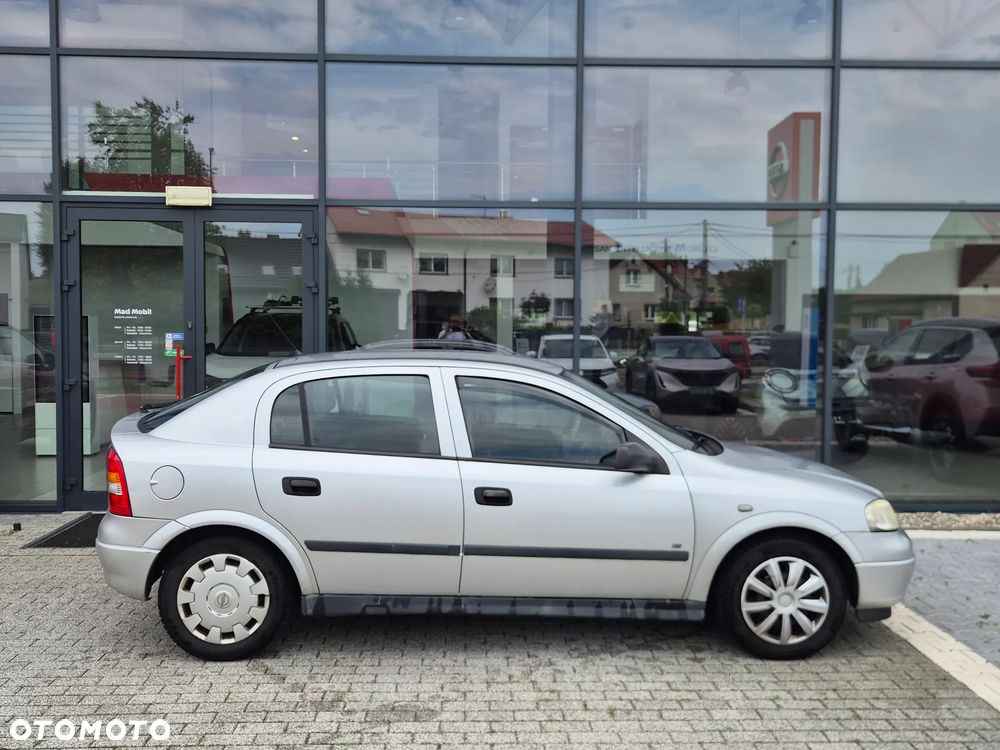 Opel Astra - 4