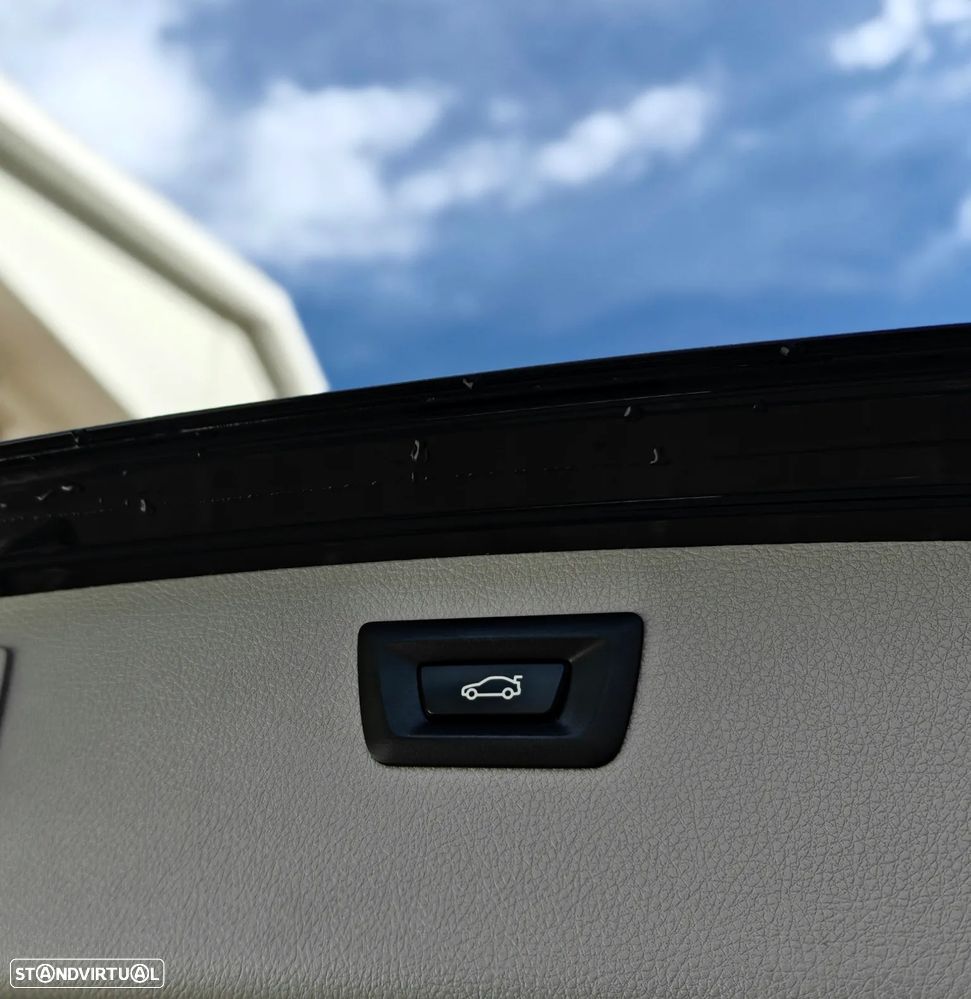 BMW 318 d Aut. Sport Line - 10