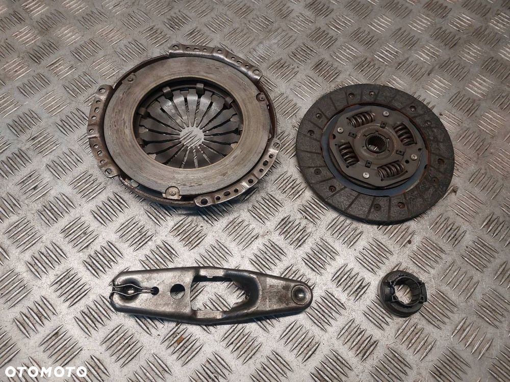 SPRZĘGŁO TARCZA + DOCISK + ŁOŻYSKO OPOROWE SEAT IBIZA III 02T141719C KC0 - 6