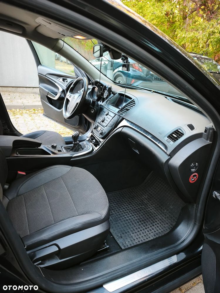 Opel Insignia - 15