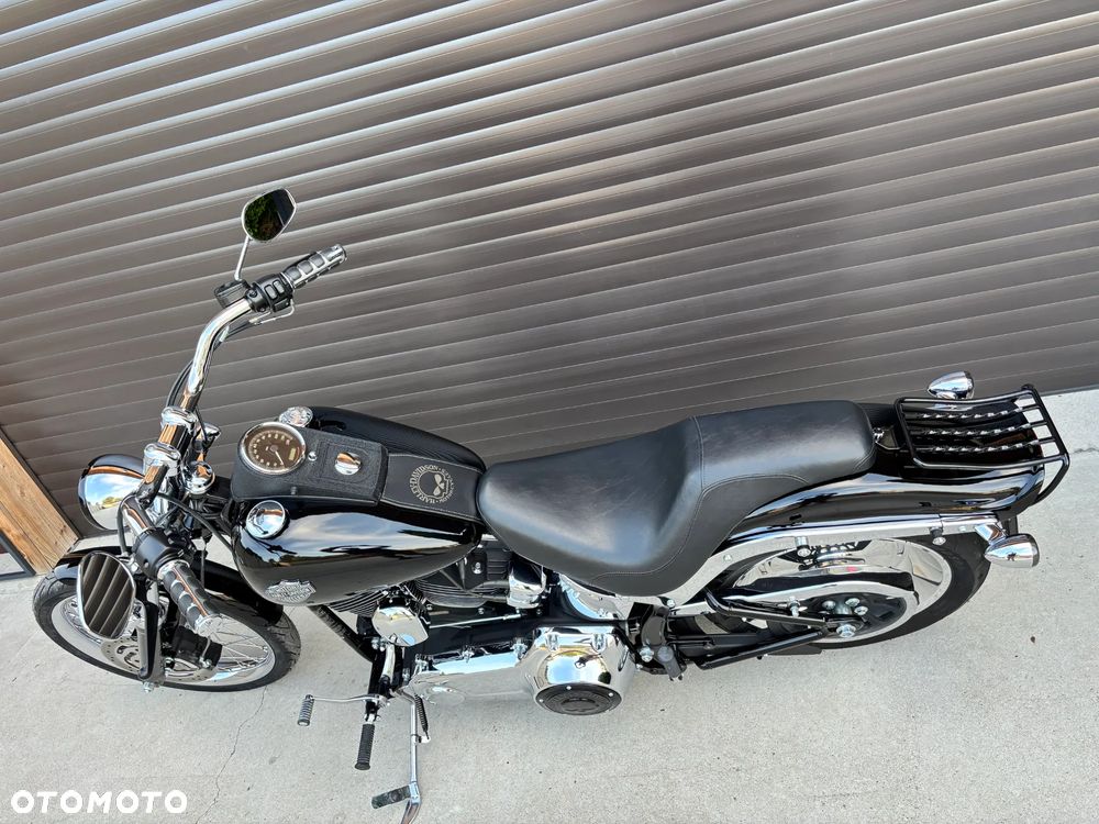 Harley-Davidson Softail Custom - 16