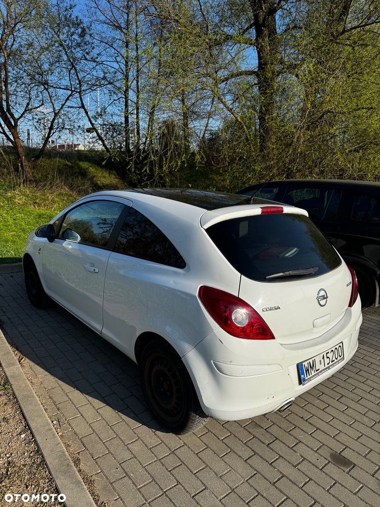 Opel Corsa 1.2 16V Color Edition - 4
