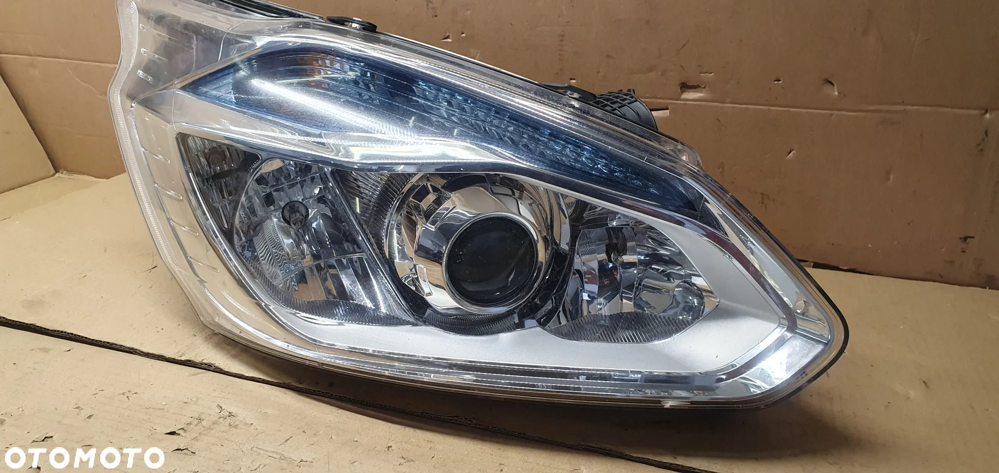 Lampa prawy przód przednia prawa Ford Transit Custom MK8 - 4