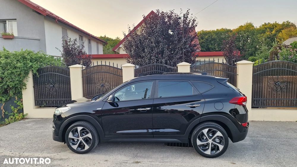 Hyundai Tucson 2.0 CRDI 4WD Automatik Premium - 35