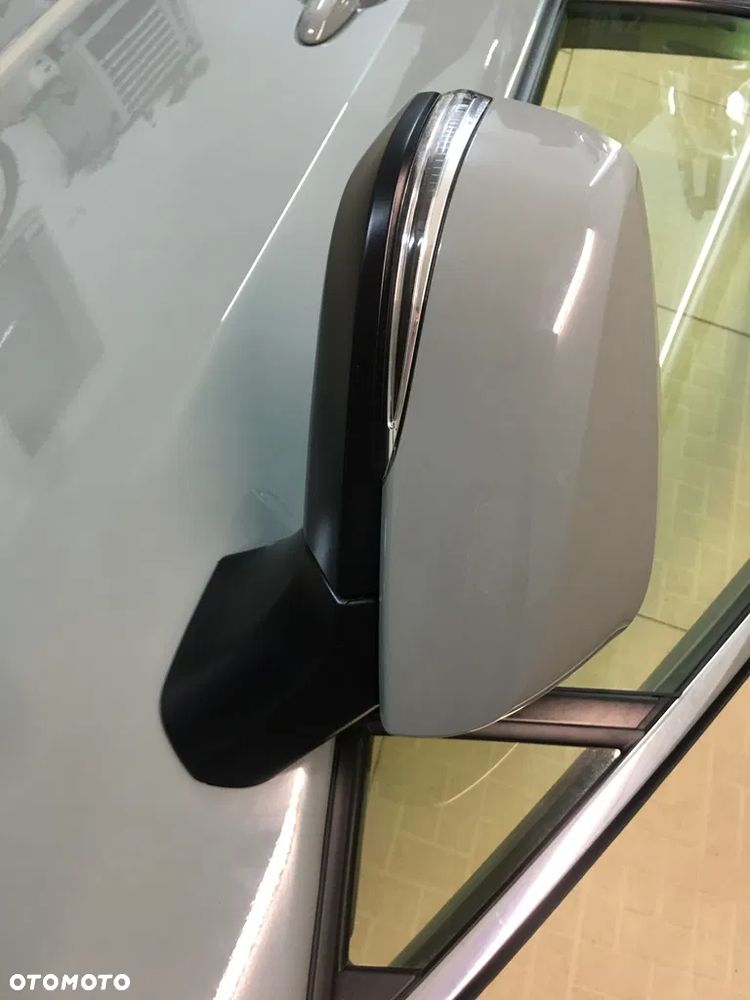 Toyota Rav4 V xa50 lusterko prawe lak-6X3 - 1