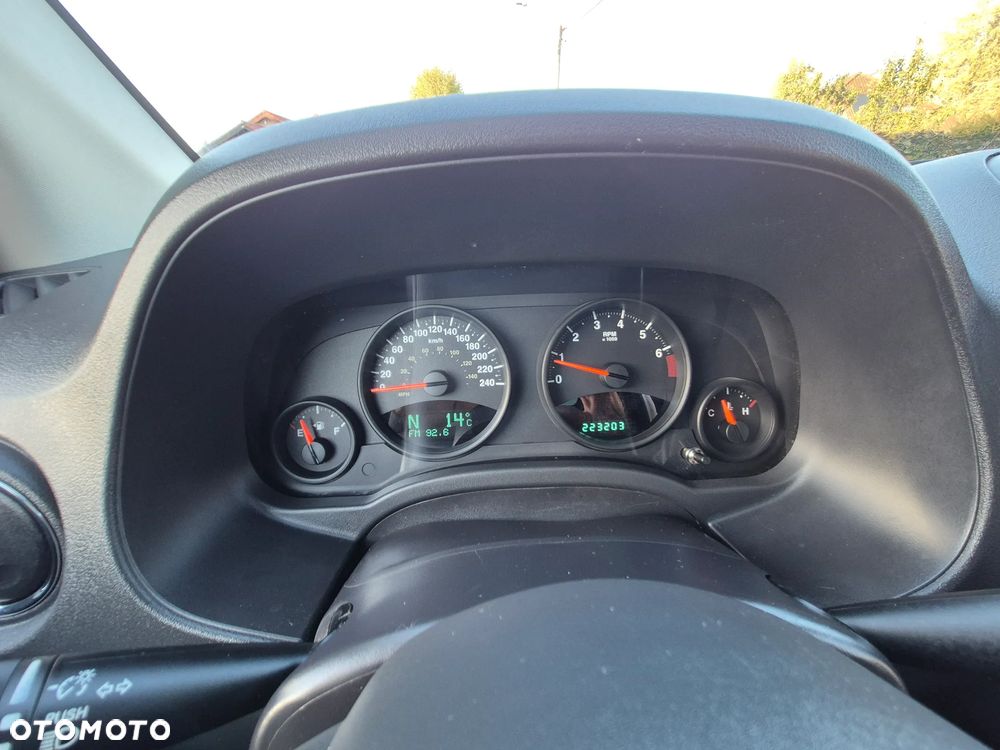 Jeep Compass - 36