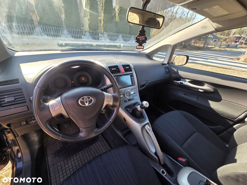 Toyota Auris 1.6 VVT-i Team - 8