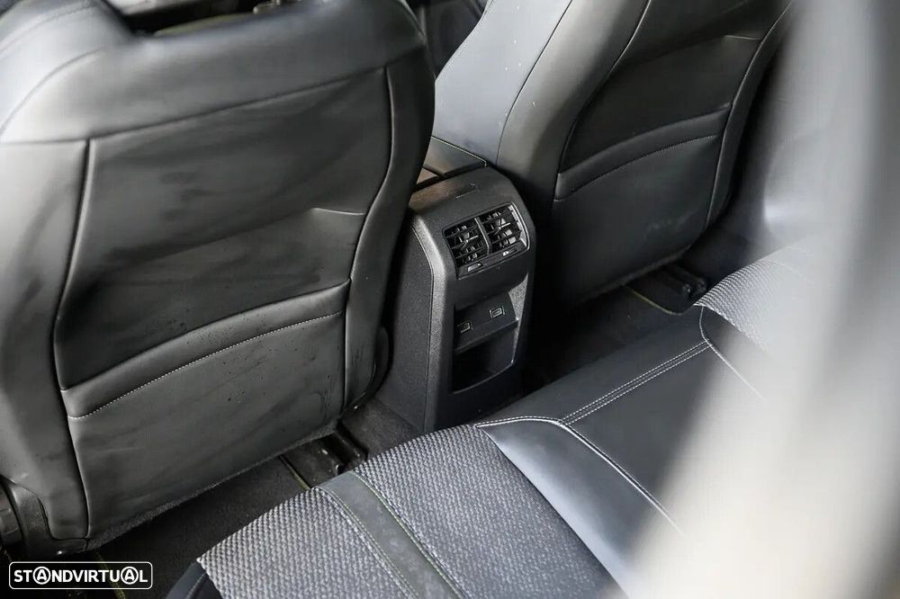 Peugeot 308 1.6 Hybrid GT e-EAT8 - 52
