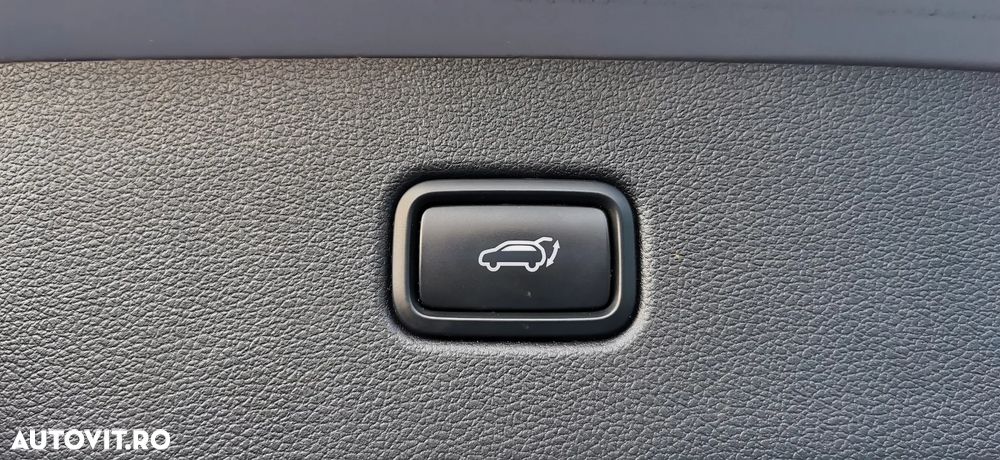 Hyundai Tucson 2.0 CRDI 4WD Automatik Premium - 28