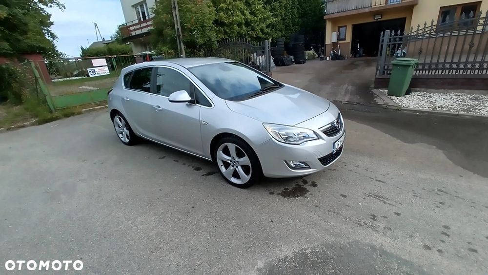 Opel Astra - 1