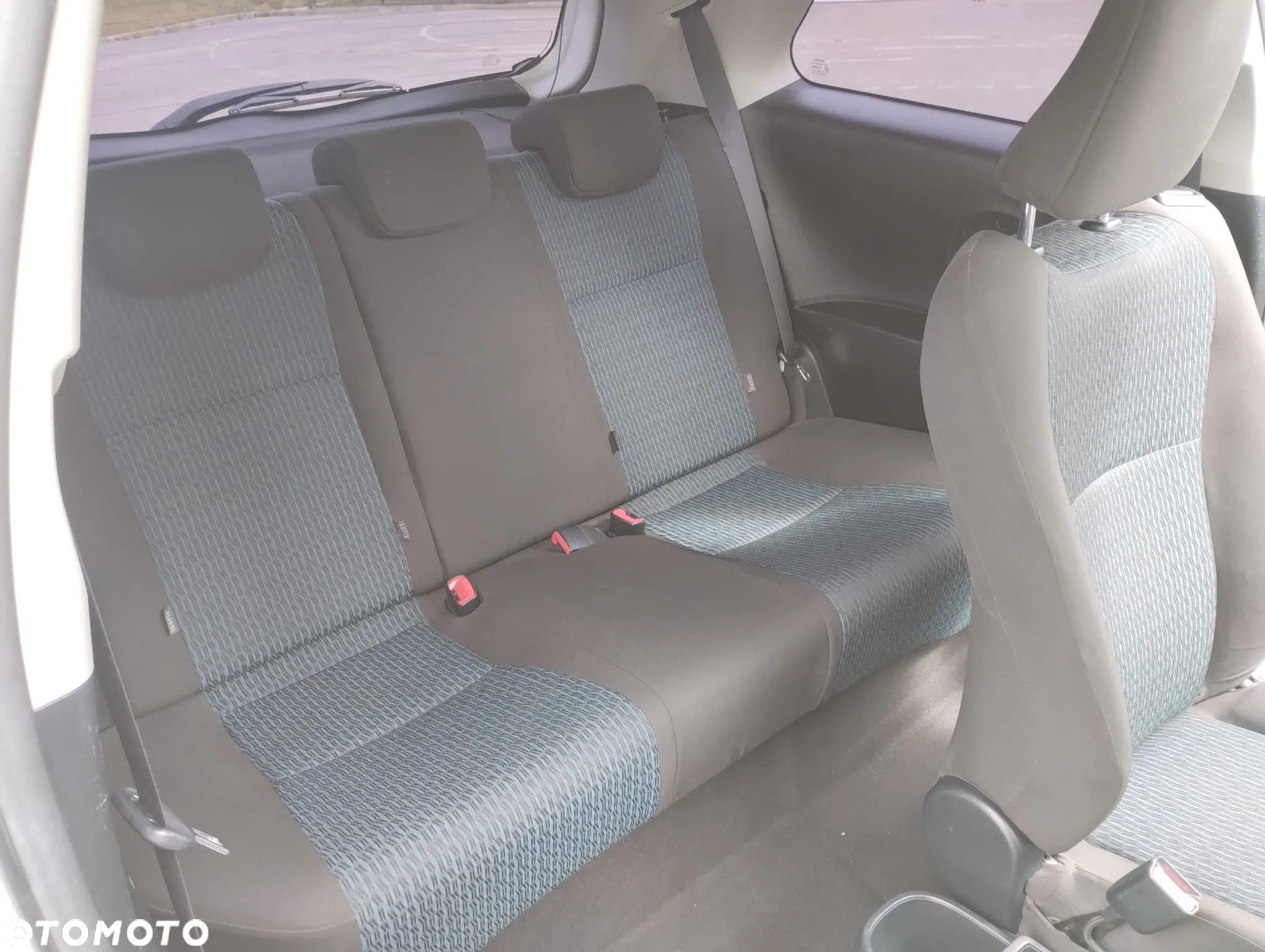Toyota Yaris 1.33 VVT-i - 12