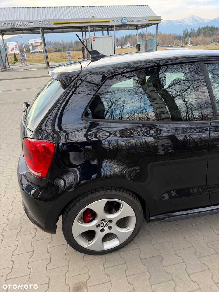 Volkswagen Polo 1.4 DSG GTI - 9