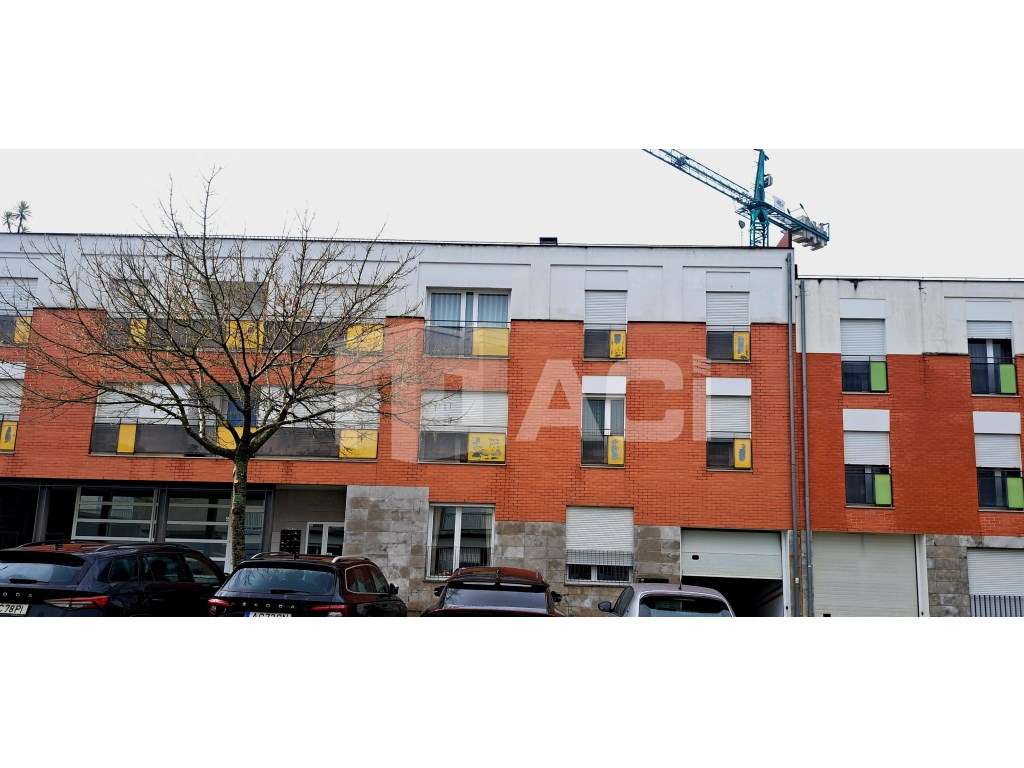 Apartamento T3- Urb. Varandas Vale de Lobos - Grande imagem: 2/19