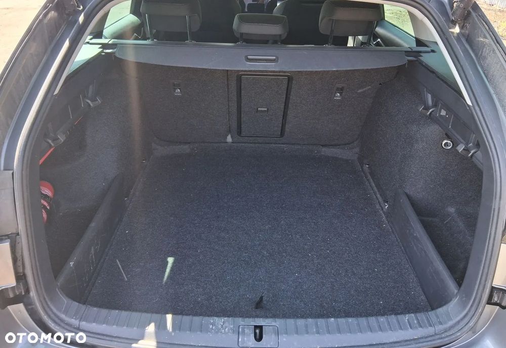 Skoda Octavia 2.0 TDI Ambition DSG - 7