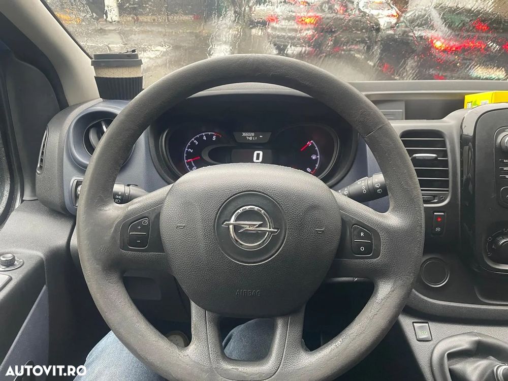 Opel Vivaro - 6