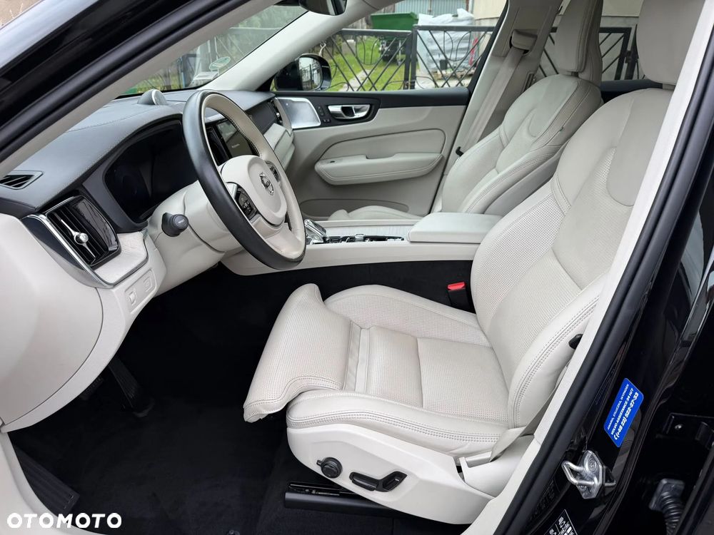Volvo XC 60 B5 D AWD Ultimate Bright - 7
