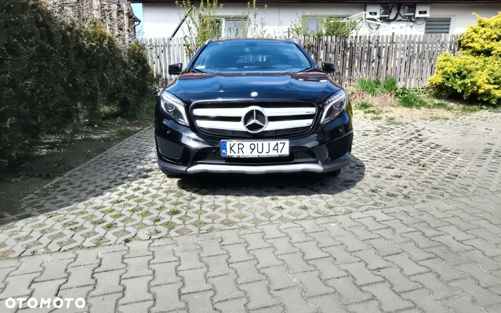 Mercedes-Benz GLA 250 4Matic 7G-DCT AMG Line - 5