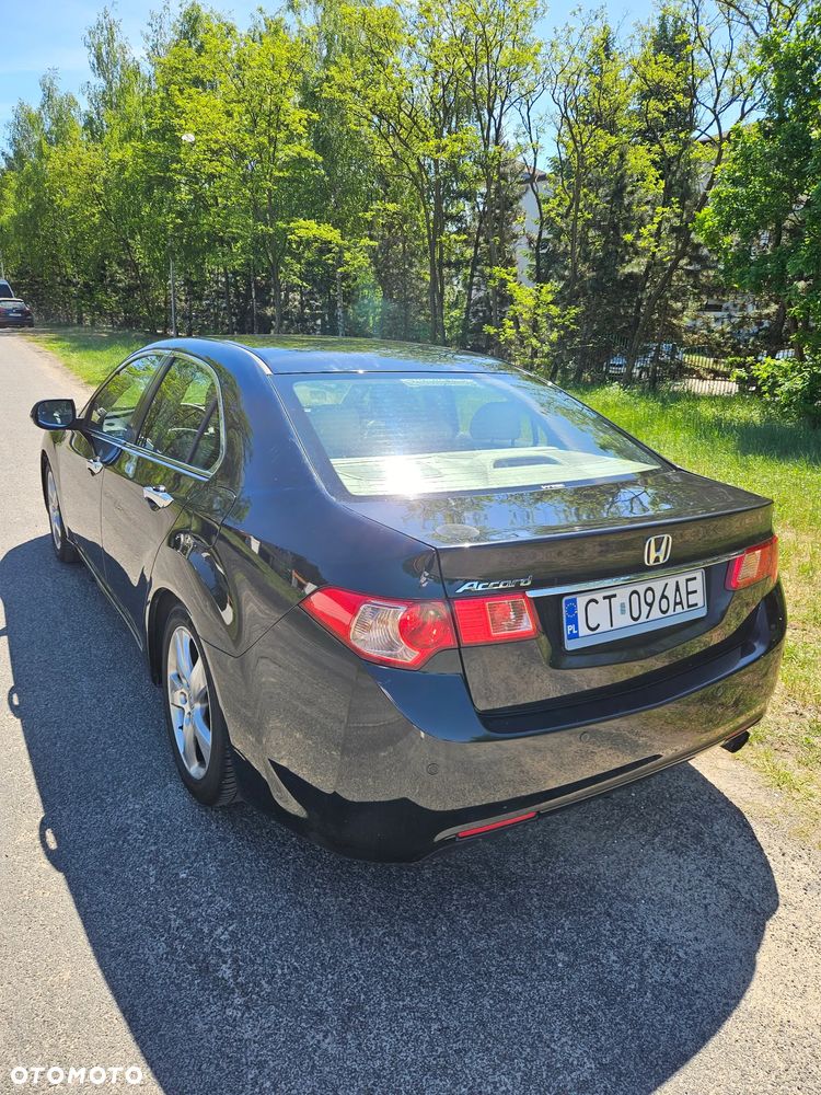 Honda Accord 2.0 Executive - 9