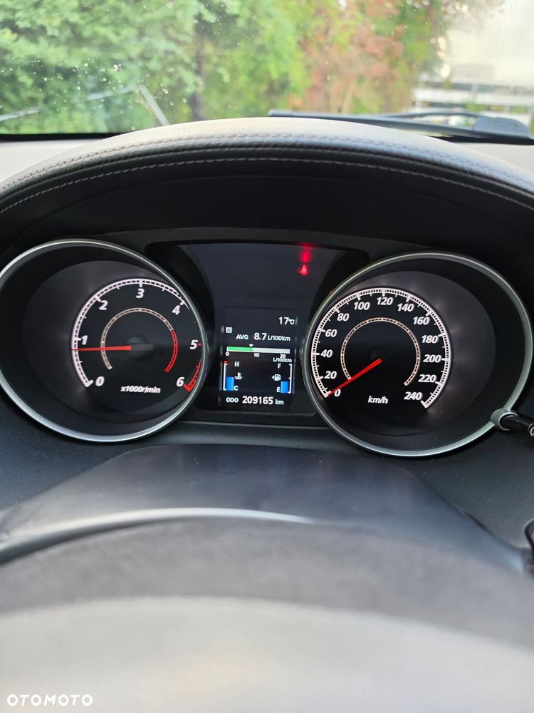 Mitsubishi Outlander 2.0 DID Intense + - 7