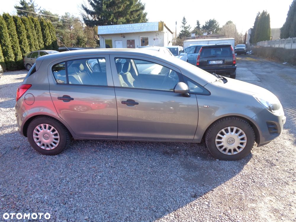 Opel Corsa 1.2 16V Cosmo - 6