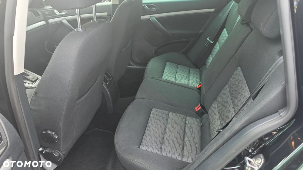 Skoda Octavia 1.6 TDI DPF DSG Ambition - 18