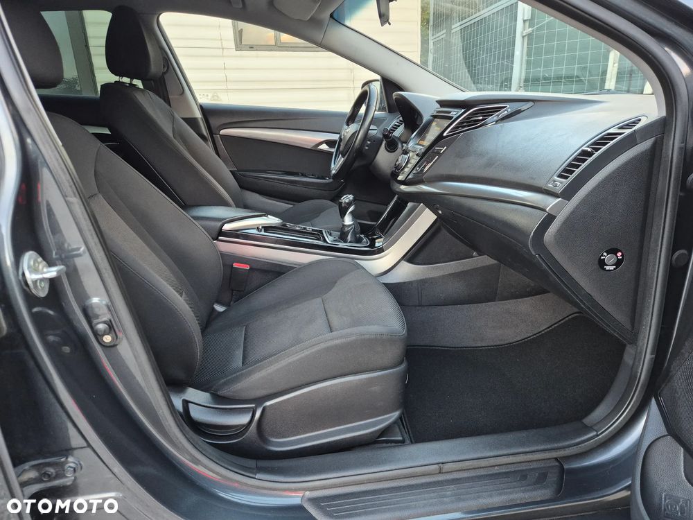 Hyundai i40 1.7 CRDi Comfort - 17