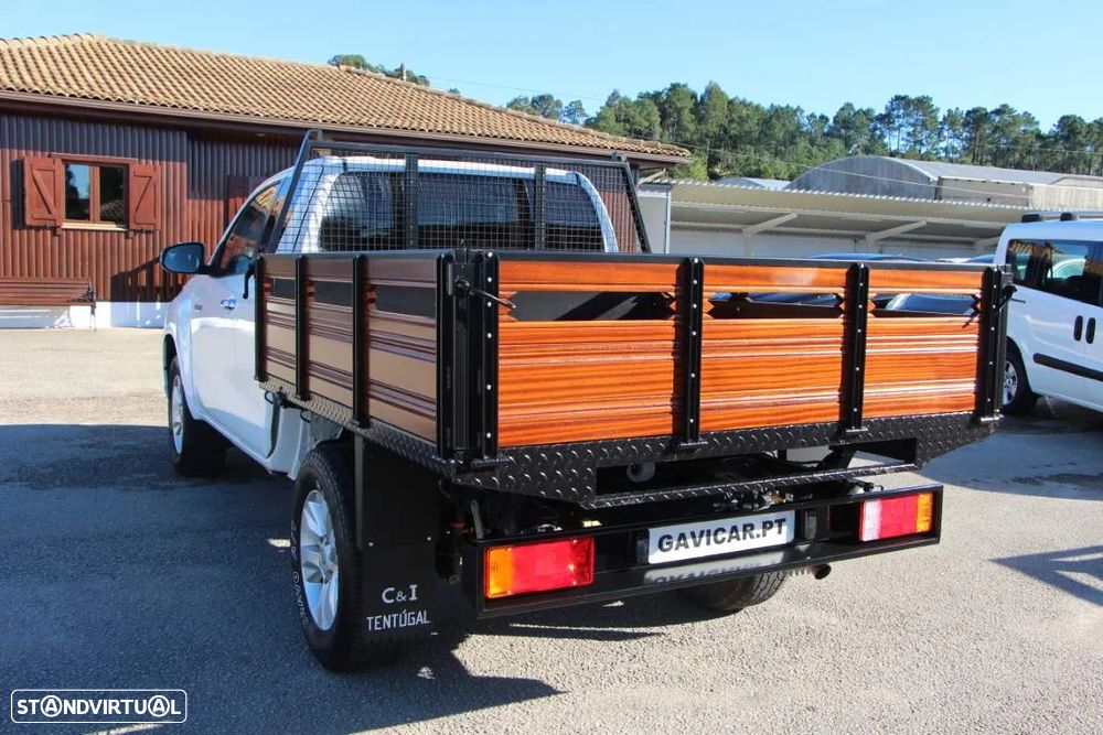 Toyota Hilux 2.4 D-4D 4WD CE Trial - 19