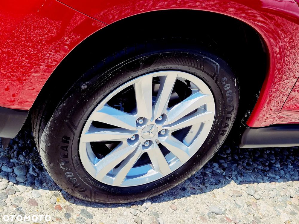 Mitsubishi ASX 1.6 2WD 35 Jahre - 38