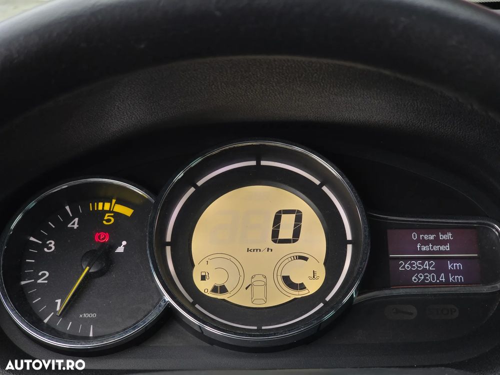 Renault Megane 1.9 dCi FAP Dynamique - 14